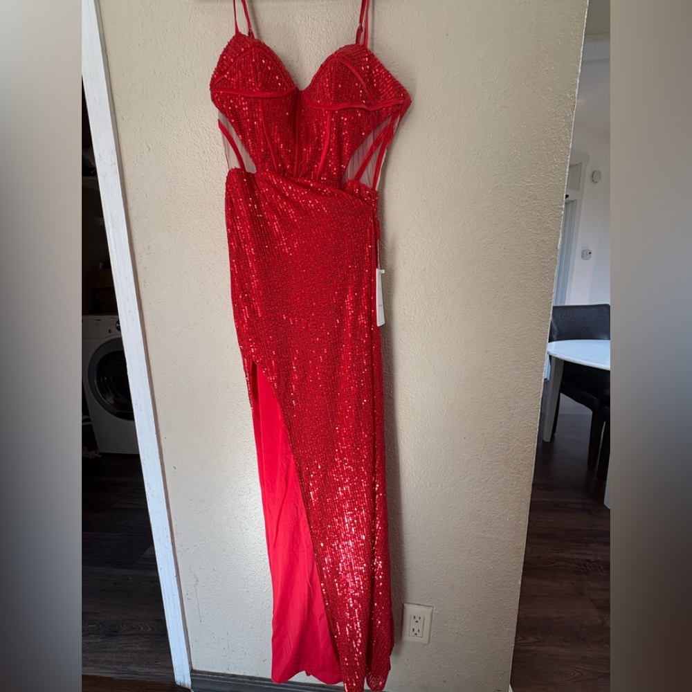 Elegant Red Sequin Evening Dress